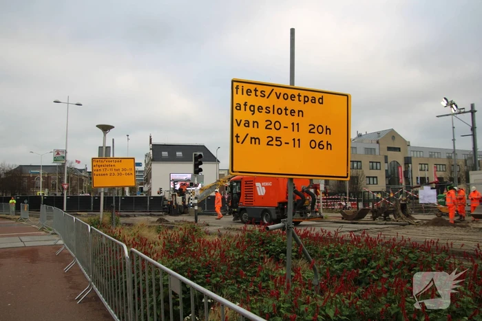 Werkzaamheden verlenging perron voor project Extra Sneltrein