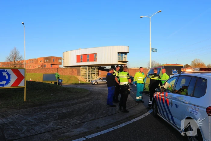 Motoragent aangereden door auto