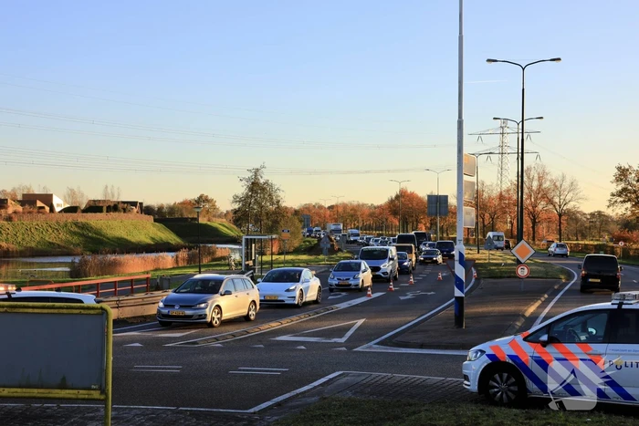 Motoragent aangereden door auto