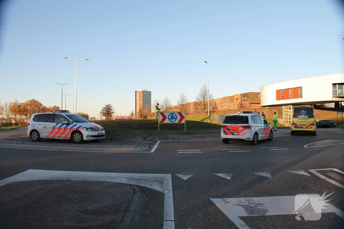 Motoragent aangereden door auto