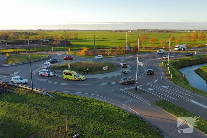Motoragent aangereden door auto