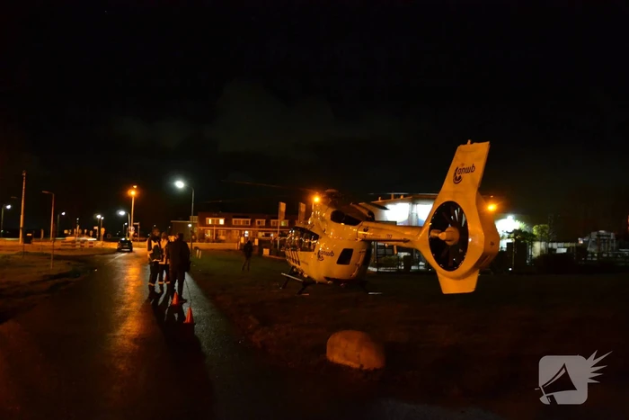 Traumahelikopter landt voor overplaatsing coronapatient