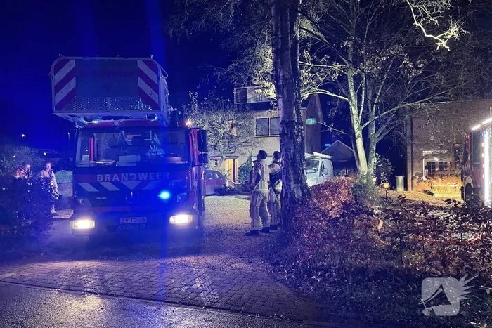 Brand in schoorsteen van woning