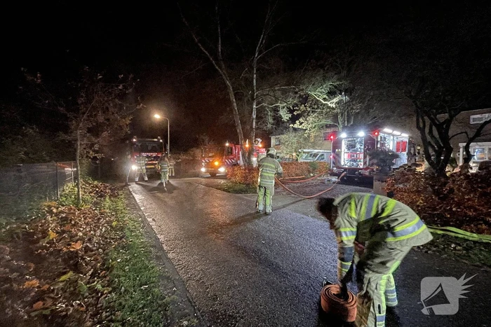 Brand in schoorsteen van woning