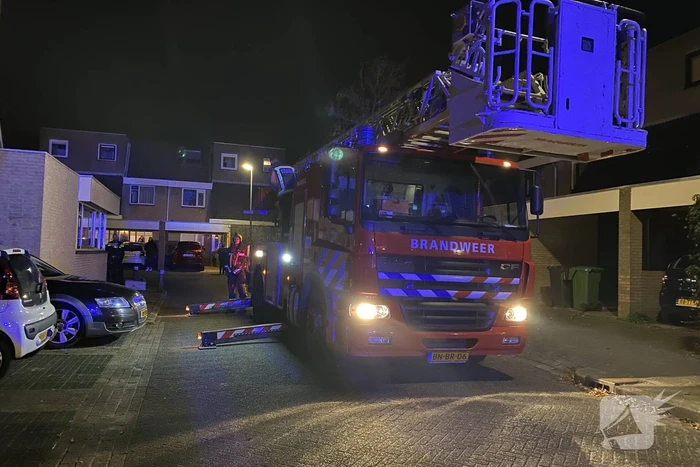 Brand in schoorsteen van woning