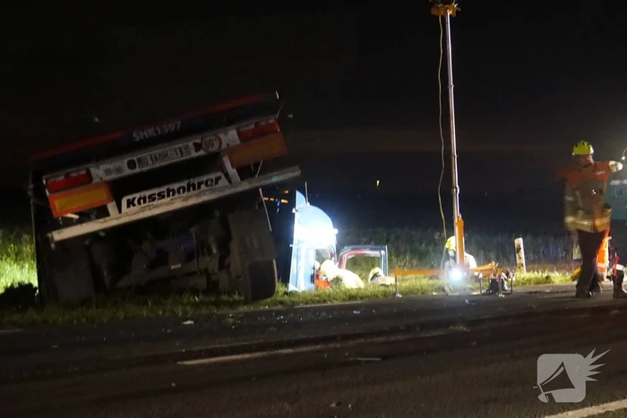 Zeer ernstig ongeval tussen vrachtwagen en bestelbus