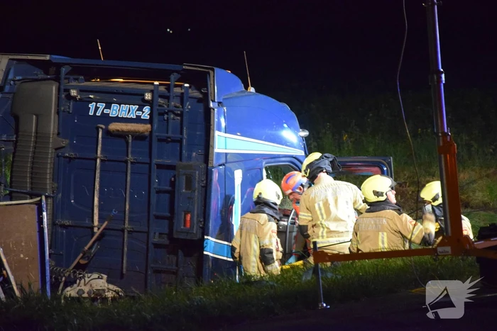 Zeer ernstig ongeval tussen vrachtwagen en bestelbus