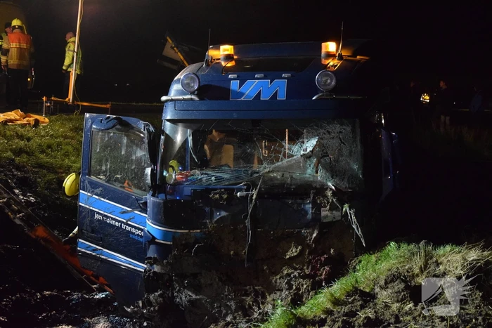 Zeer ernstig ongeval tussen vrachtwagen en bestelbus