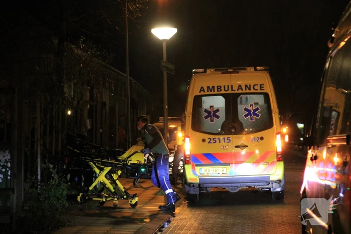 Persoon zwaargewond door incident in woning