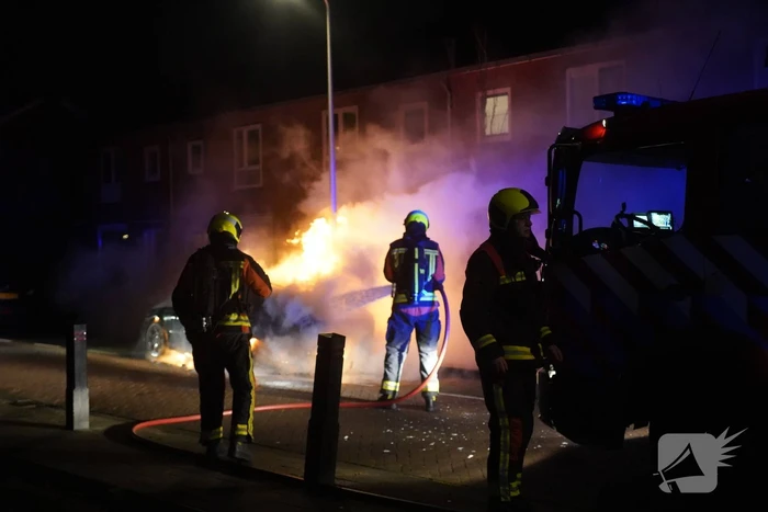 Auto volledig uitgebrand