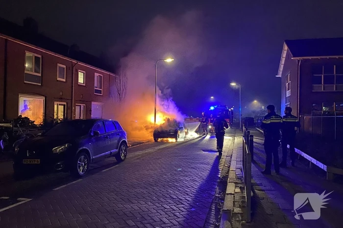 Auto volledig uitgebrand