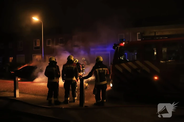 Auto volledig uitgebrand