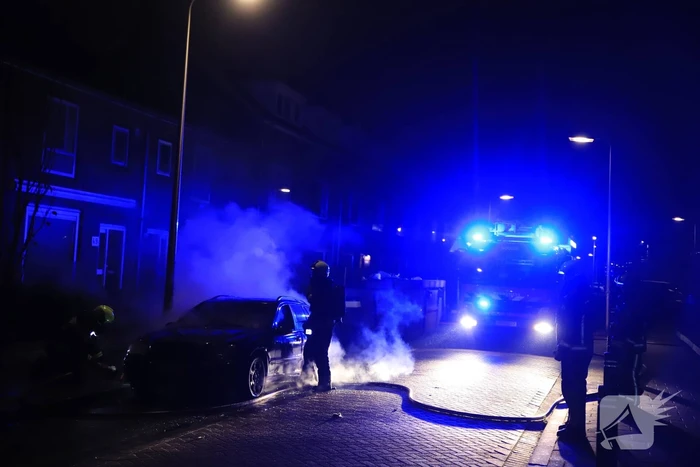 Auto volledig uitgebrand