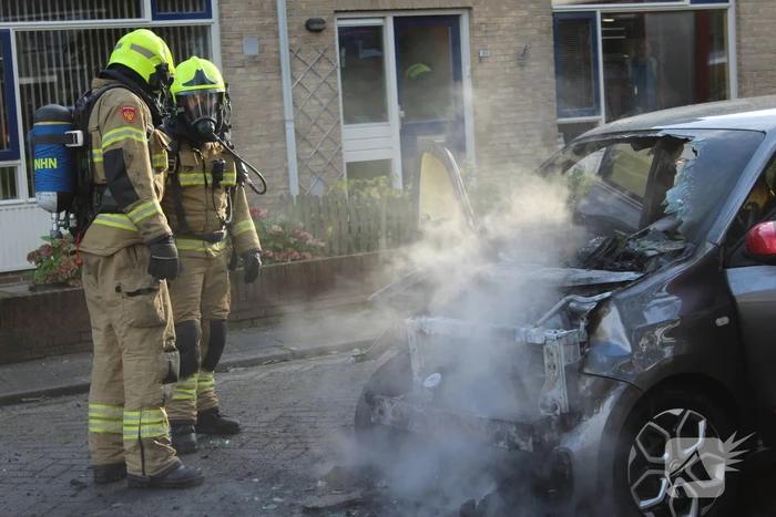 Opnieuw auto uitgebrand in straat