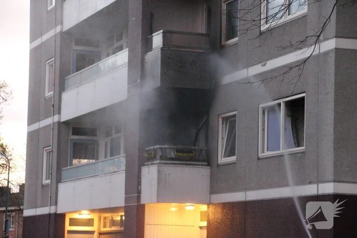 Gewonde bij uitslaande brand in flat