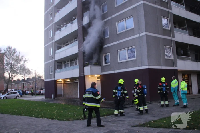 Gewonde bij uitslaande brand in flat