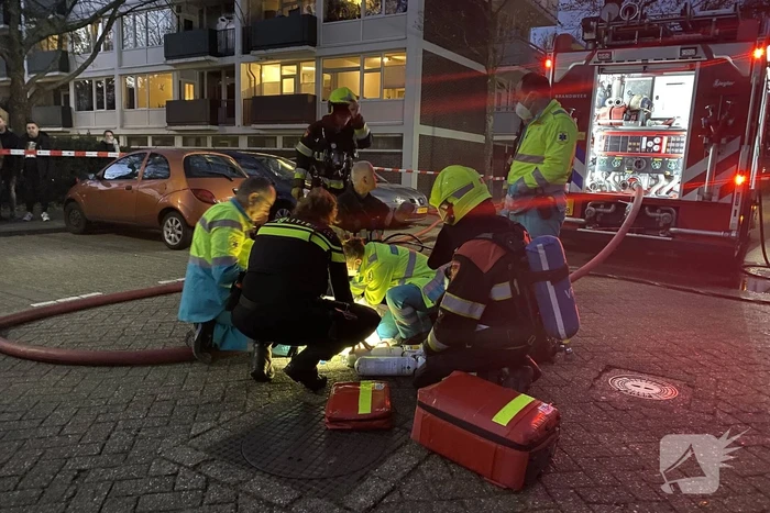 Gewonde bij uitslaande brand in flat