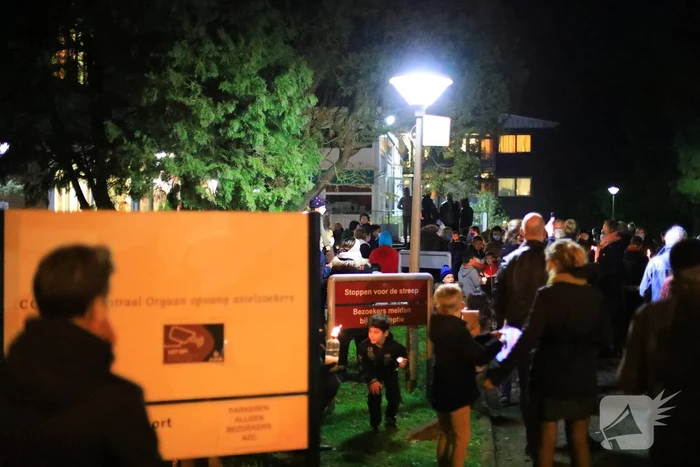 Protest tegen overplaatsing Irakees gezin uit azc