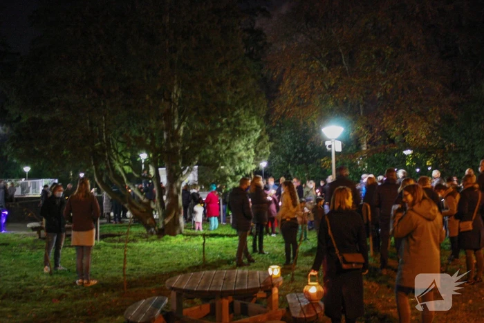 Protest tegen overplaatsing Irakees gezin uit azc