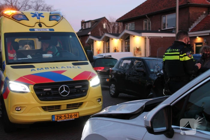 Jongetje geschept door auto