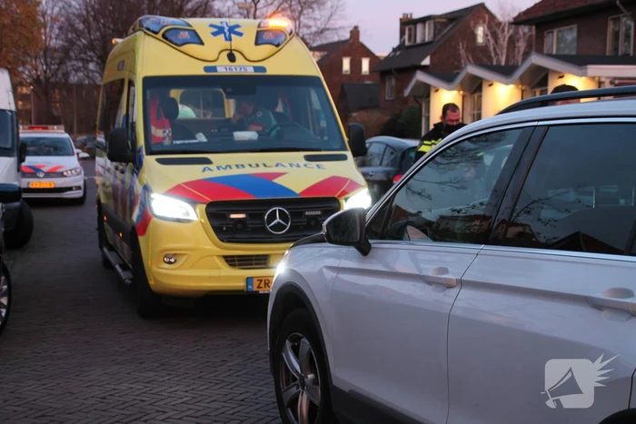 Jongetje geschept door auto