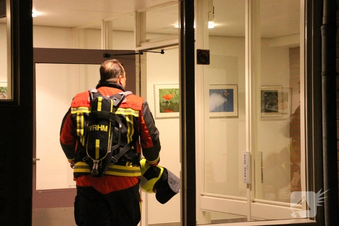 Bewoonster naar ziekenhuis na mogelijke gaslucht