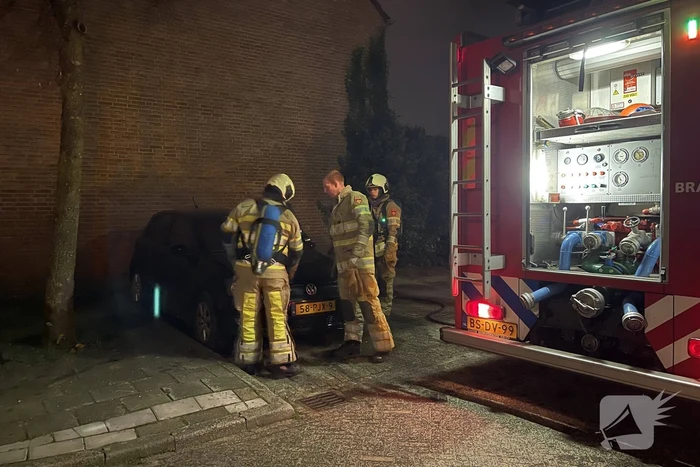 Schade na brand in twee auto's