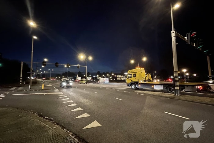 Twee voertuigen in botsing op kruising