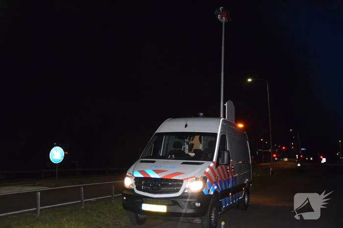 Auto vlucht na ernstige aanrijding met scooter