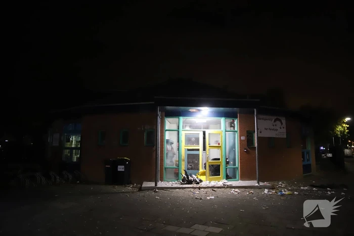 Veel schade bij kinderdagverblijf door vuurwerkbom