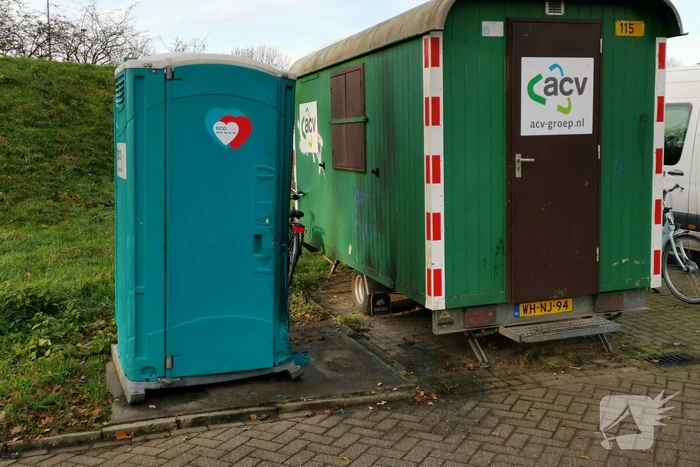 Buurtbewoners blussen in brand gestoken Dixie