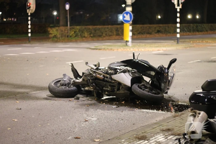 Motorrijder gewond na aanrijding met auto
