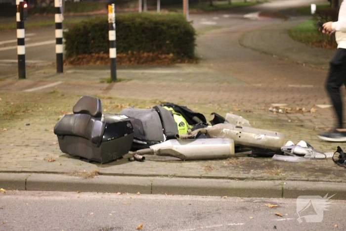 Motorrijder gewond na aanrijding met auto