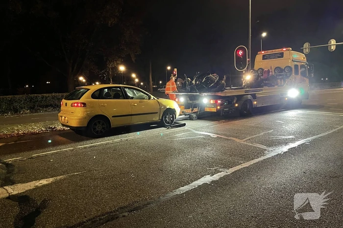 Motorrijder gewond na aanrijding met auto