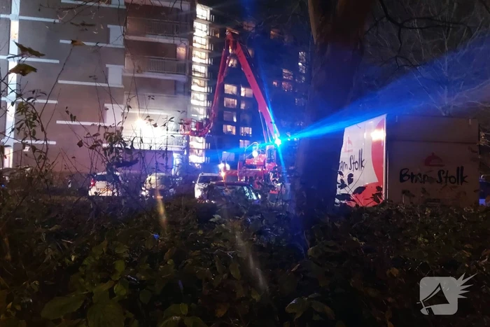 Grote uitslaande brand in wooncomplex