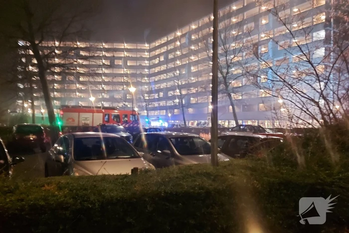 Grote uitslaande brand in wooncomplex