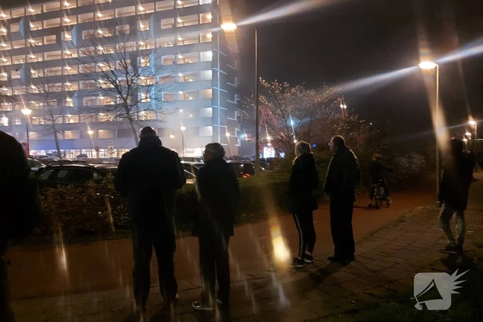 Grote uitslaande brand in wooncomplex