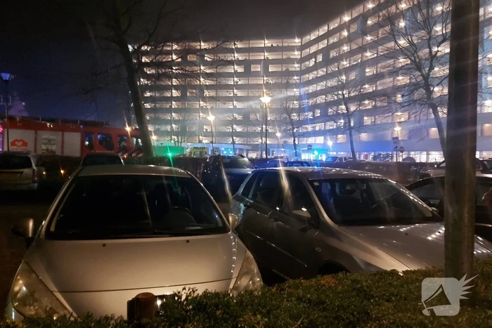 Grote uitslaande brand in wooncomplex