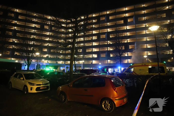 Grote uitslaande brand in wooncomplex