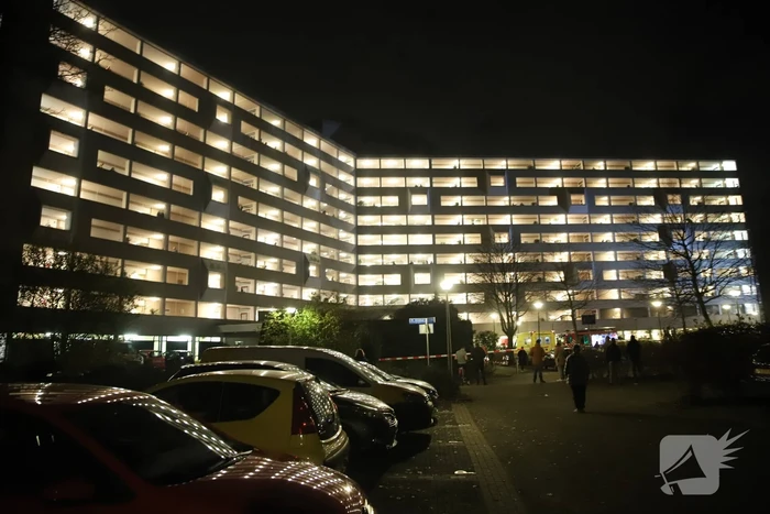 Grote uitslaande brand in wooncomplex