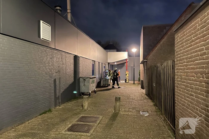 Brandende container snel geblust