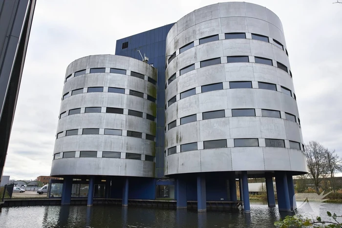 Verloederd Fläktgebouw van binnen gestript