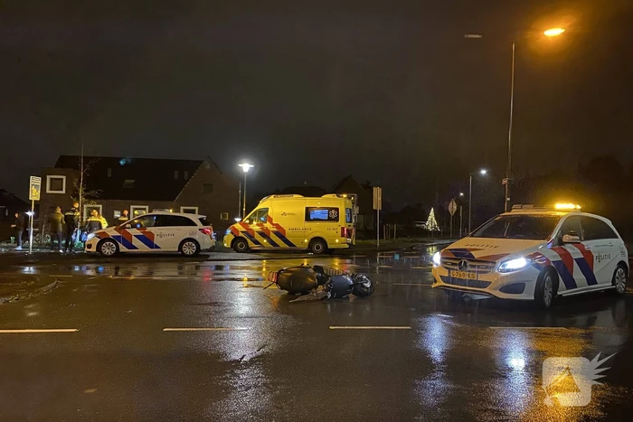 Personenauto in aanrijding met scooter