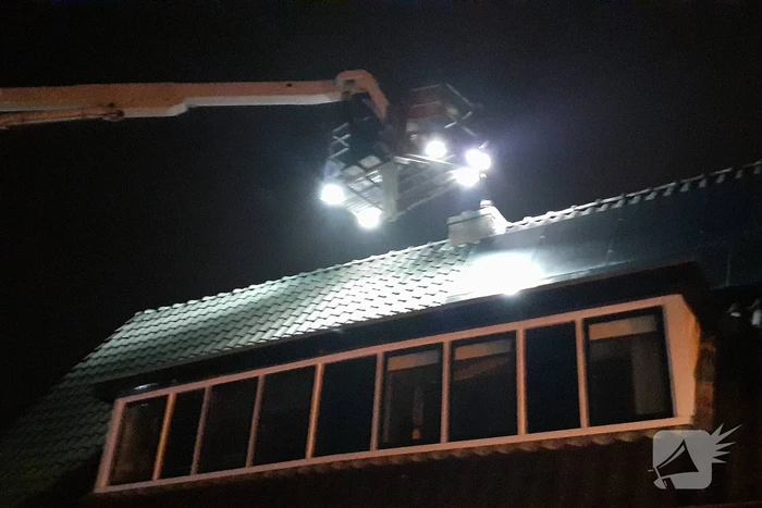 Brand in schoorsteen van woning
