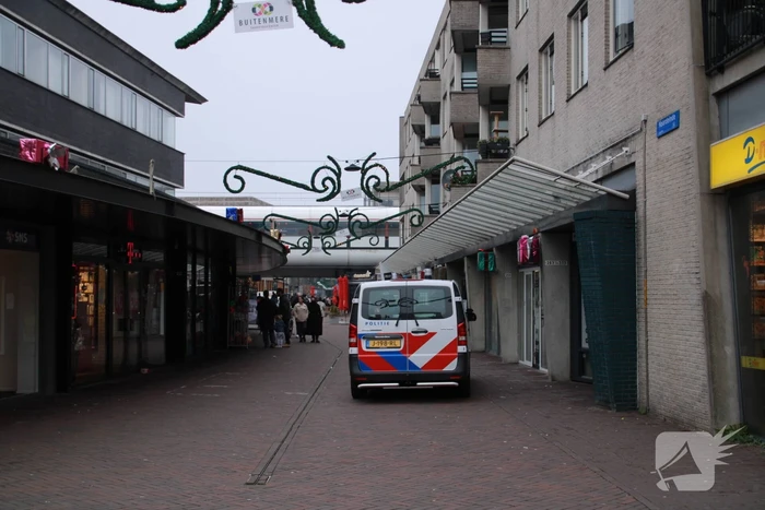 Politie aanwezig door overval op T-Mobile