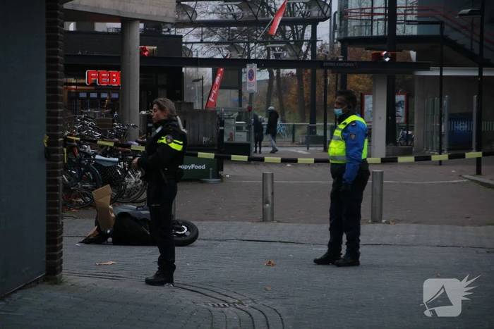 Politie aanwezig door overval op T-Mobile