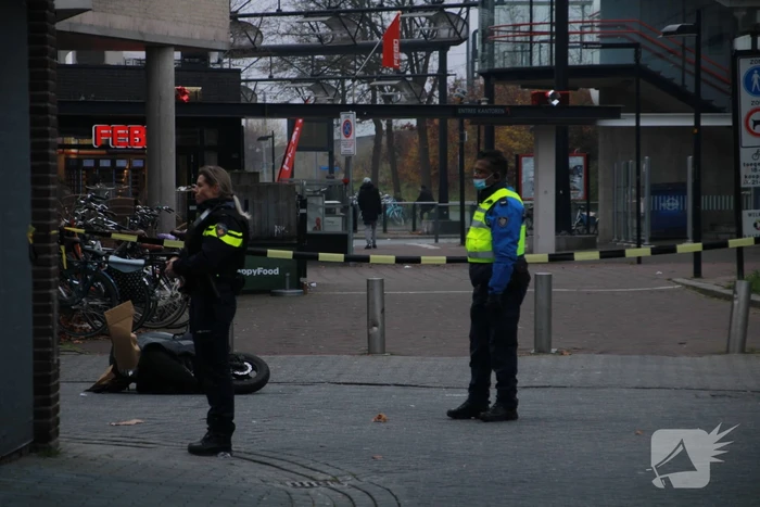 Politie aanwezig door overval op T-Mobile