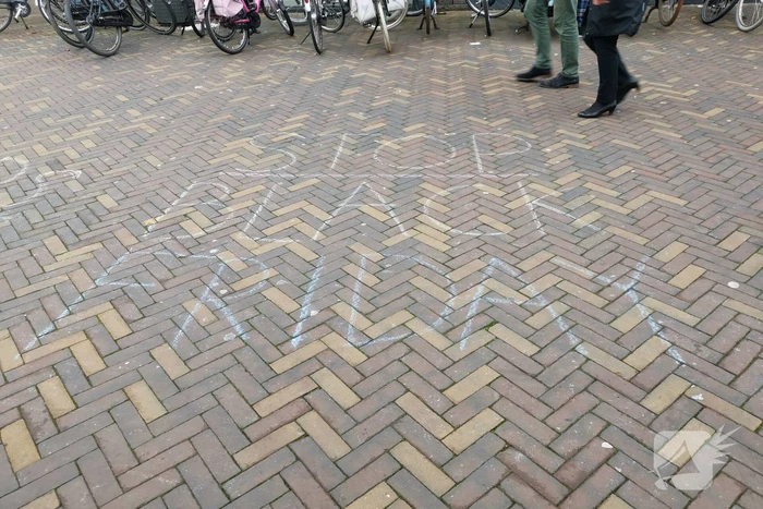 Anti-Black Friday leuzen in winkelstraat