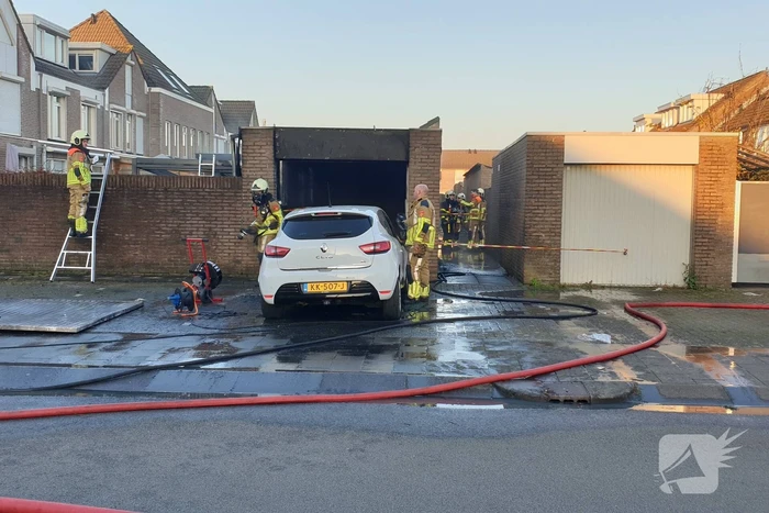 Veel rook bij brand in bijgebouw