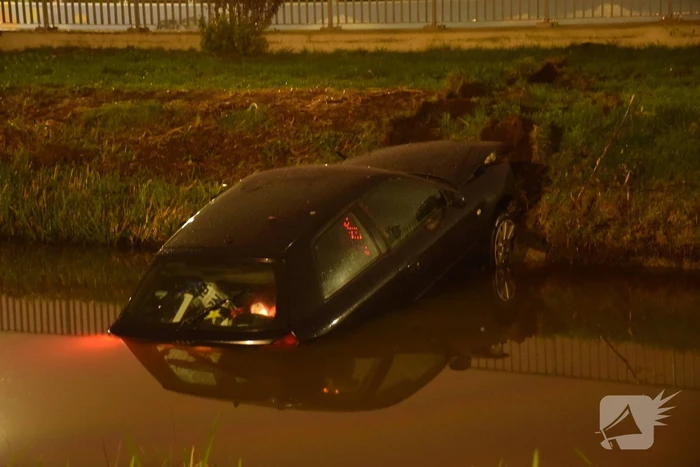 Auto te water